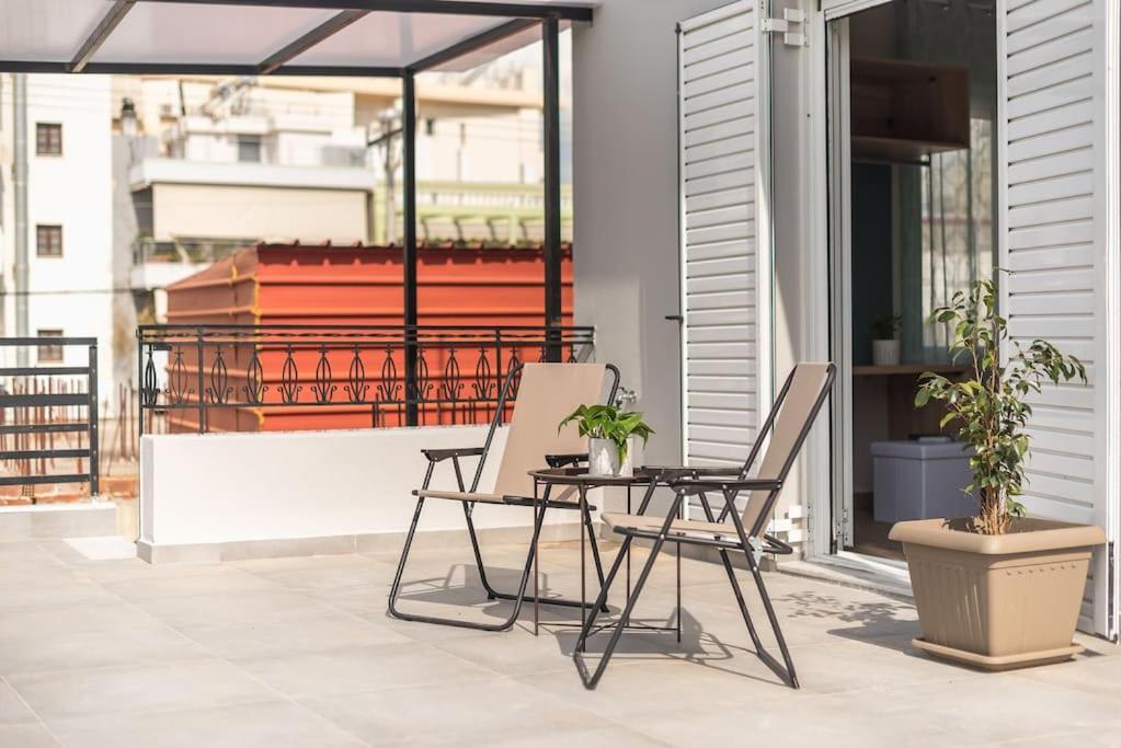 Peacock'S Terrace Apartment พีเรียส ภายนอก รูปภาพ