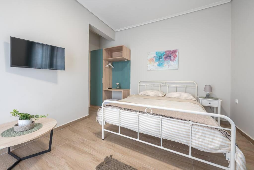 Peacock'S Terrace Apartment พีเรียส ภายนอก รูปภาพ
