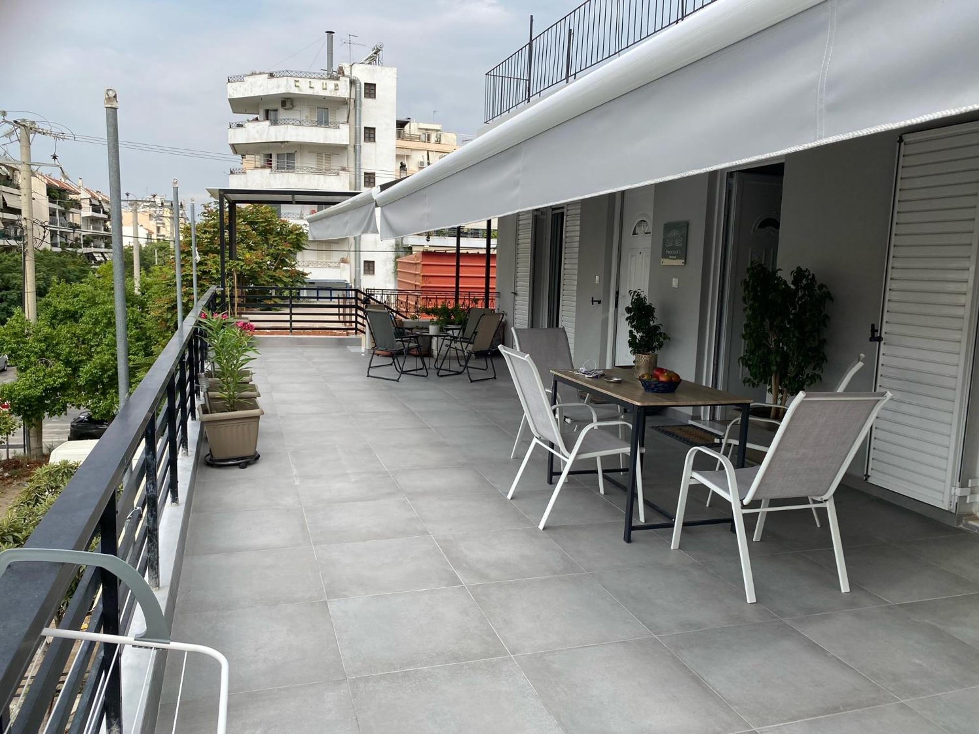 Peacock'S Terrace Apartment พีเรียส ภายนอก รูปภาพ
