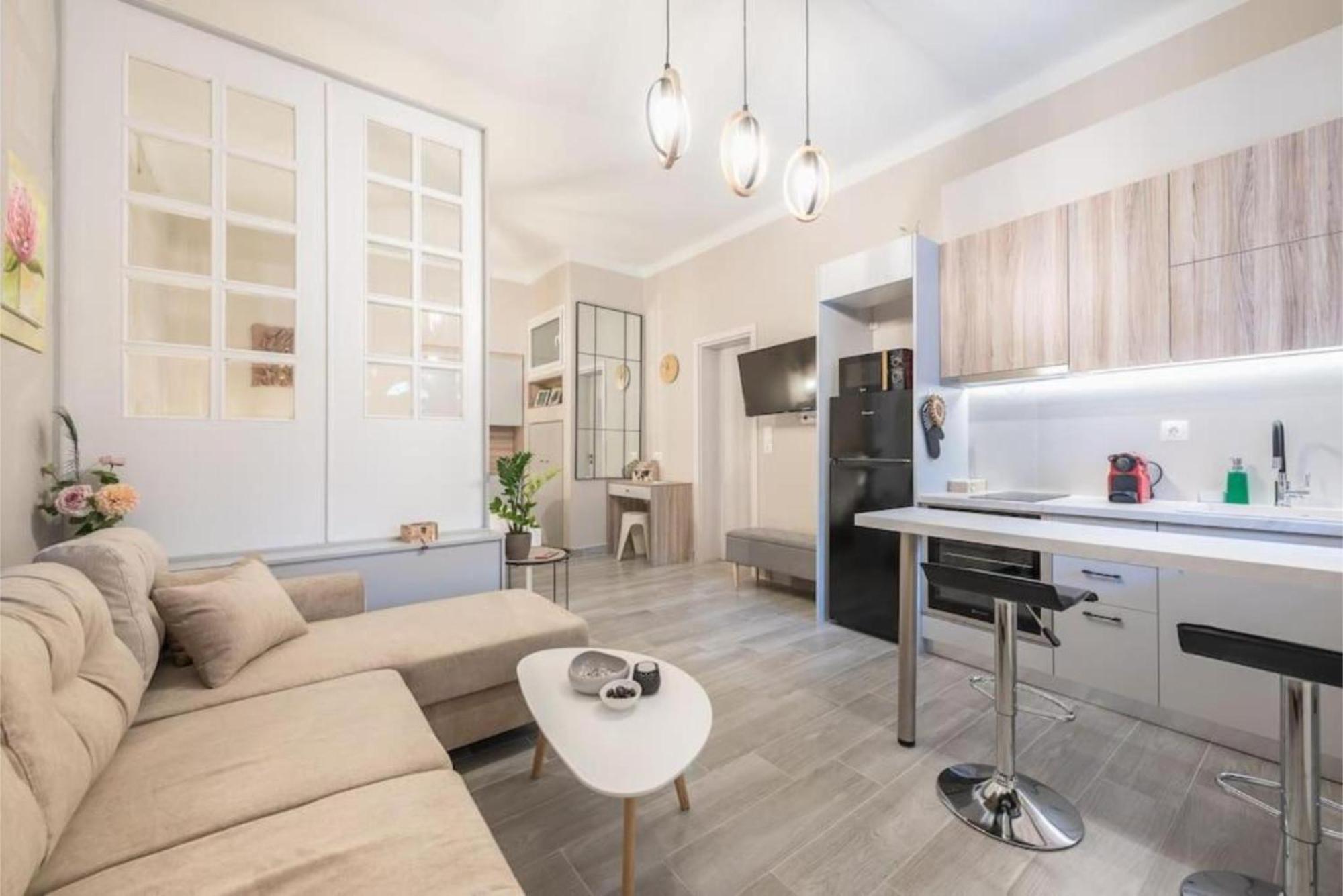 Peacock'S Terrace Apartment พีเรียส ภายนอก รูปภาพ